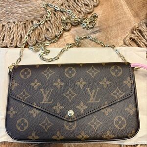 Brown Monogram Chain Purse
Two pieces 
Comes with wristlet 
Pink inside